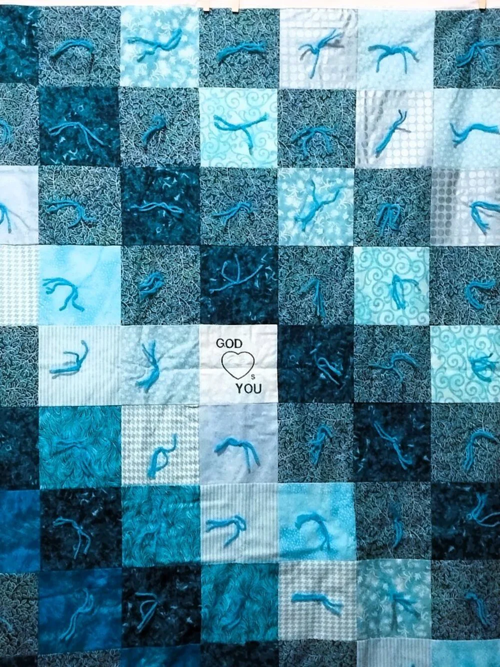 GOD LOVES YOU QUILT VIBRANT AS OCEAN COLOR VARIES SEA BLUE TO GREEN COMPLETE